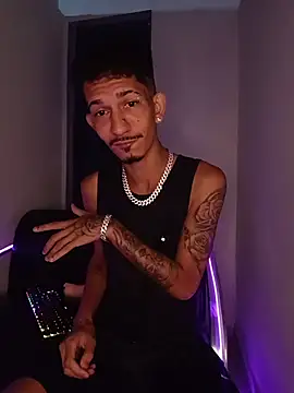Snapshot of theyllorwillian chatting on July 2026 10:54:01 AM theyllorwillian online show from July 2026 10:54:01 AM