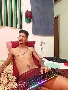 Snapshot of theyllorwillian chatting on June 2026 02:01:02 PM theyllorwillian online show from June 2026 02:01:02 PM