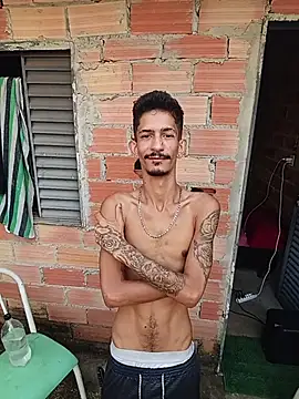 Snapshot of theyllorwillian chatting on May 2026 05:53:02 PM theyllorwillian online show from May 2026 05:53:02 PM