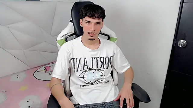 Yankeee  online show from November 2025 03:50:02 AM