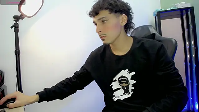 Yankeee  online show from November 2025 04:57:02 AM