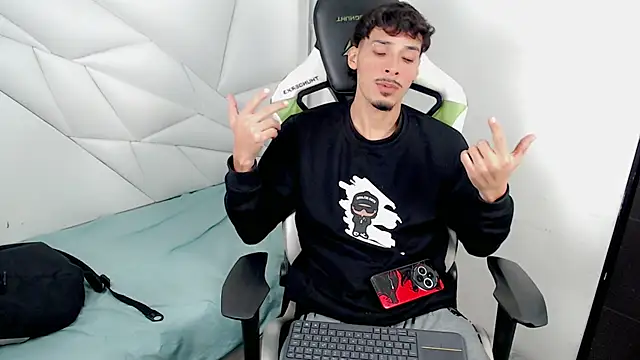 Yankeee  online show from November 2025 05:08:01 AM