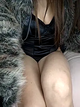 lizzy     online show from December 2025 07:04:02 PM