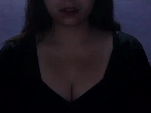Snapshot of Sexyi_Alysha chatting on May 2026 04:36:02 PM Sexyi Alysha online show from May 2026 04:36:02 PM