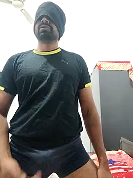 Amit22122 online show from December 2025 04:11:01 AM