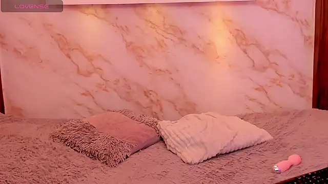 Dakota ferreti  online show from March 2026 06:33:01 AM