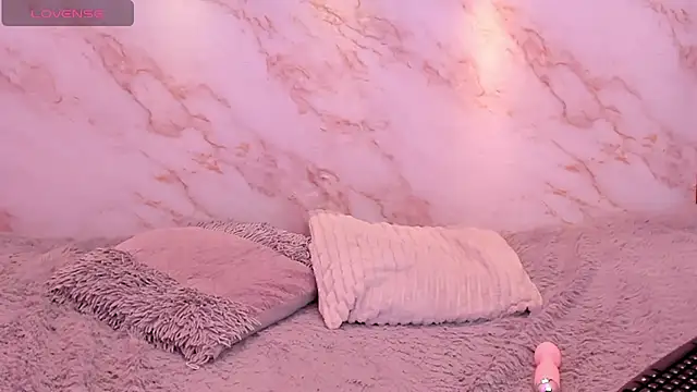 Dakota ferreti  online show from April 2026 01:07:01 AM