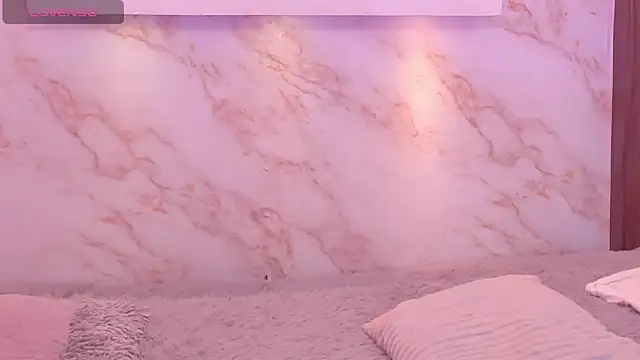 Dakota ferreti  online show from April 2026 02:46:02 PM