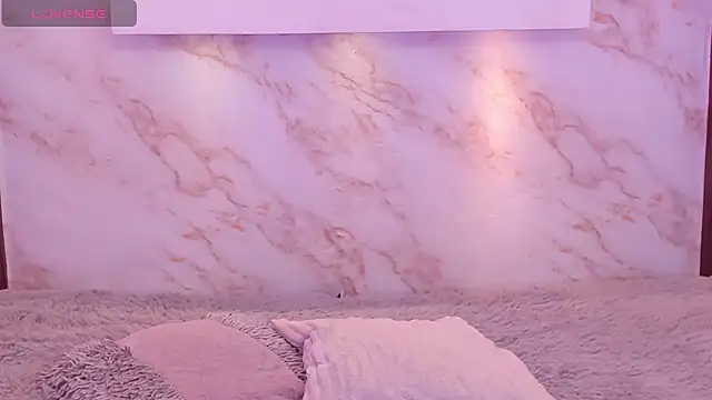 Dakota ferreti  online show from April 2026 08:34:01 PM