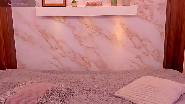 Dakota ferreti  online show from February 2026 11:17:02 PM