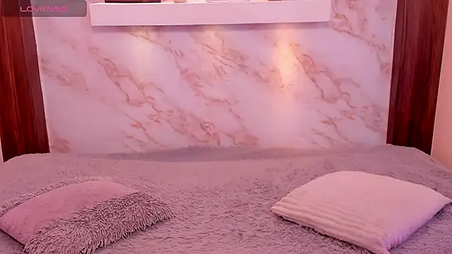 Dakota ferreti  online show from March 2026 08:13:01 PM