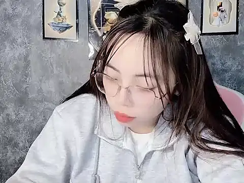 Snapshot of Aria5999 chatting on December 2025 07:41:02 PM Aria5999 online show from December 2025 07:41:02 PM