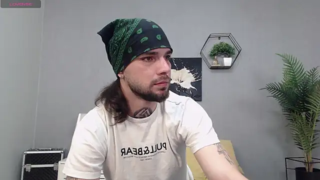 KaneHunter online show from March 2026 08:02:01 PM