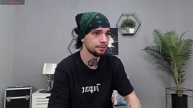 KaneHunter online show from April 2026 06:03:01 PM