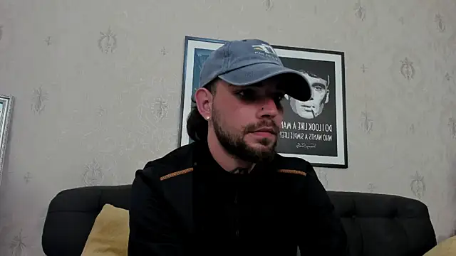 Snapshot of KaneHunter chatting on May 2026 10:52:03 PM KaneHunter online show from May 2026 10:52:03 PM