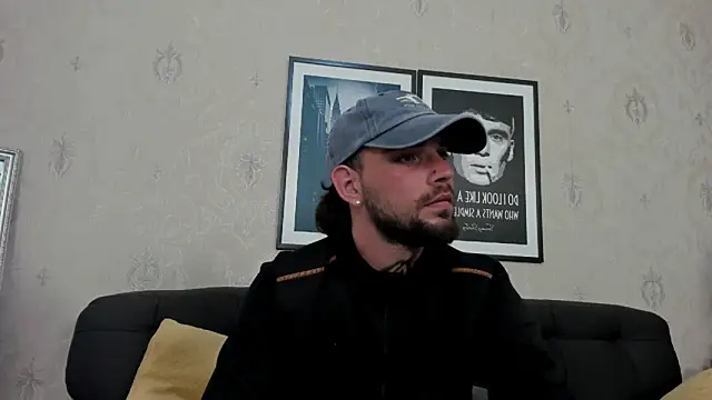 Snapshot of KaneHunter chatting on May 2026 11:14:03 PM KaneHunter online show from May 2026 11:14:03 PM