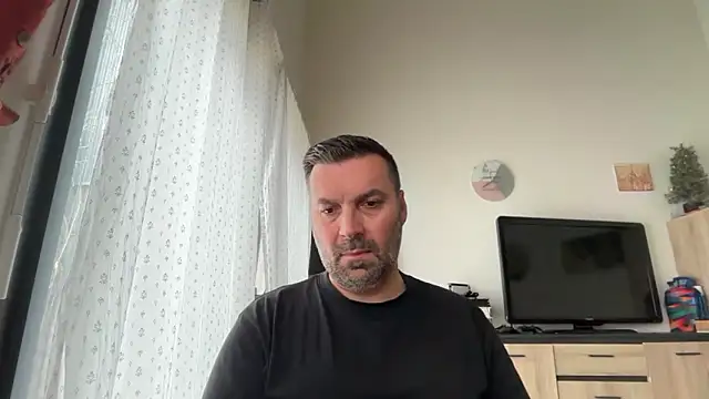 Snapshot of coolsmith81 chatting on May 2026 07:13:02 AM coolsmith81 online show from May 2026 07:13:02 AM