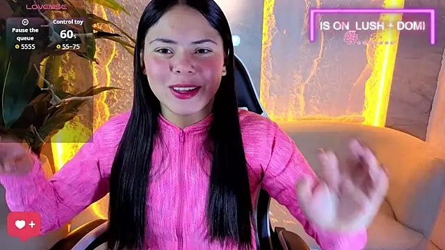 Snapshot of Polly_Tx chatting on February 2026 02:55:02 AM Polly Tx online show from February 2026 02:55:02 AM