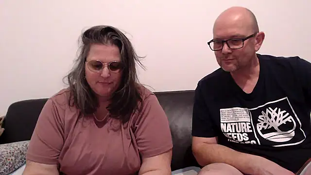 bea french curvy online show from February 2026 09:34:02 PM