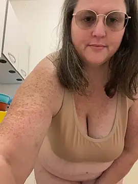 bea french curvy online show from February 2026 09:37:02 PM