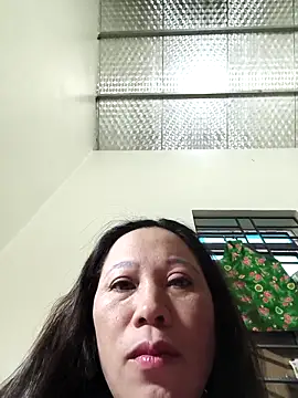 Snapshot of Let-zo chatting on November 2025 09:53:01 AM Let-zo online show from November 2025 09:53:01 AM