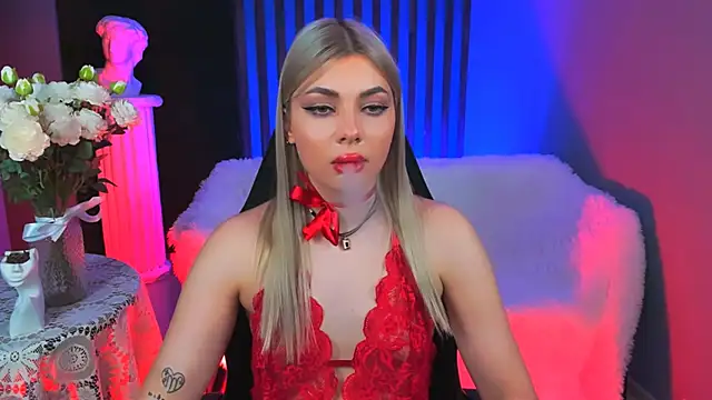 HyileyClark online show from January 2026 07:12:01 PM