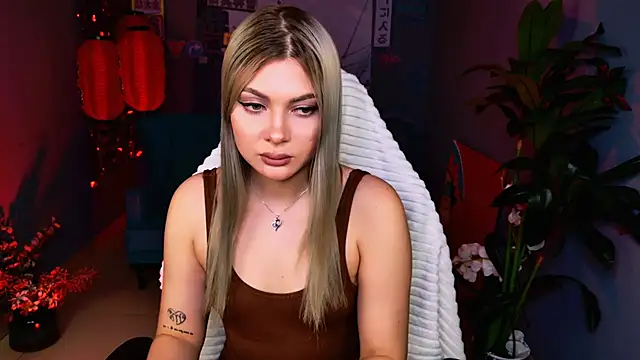 HyileyClark online show from March 2026 01:34:02 PM