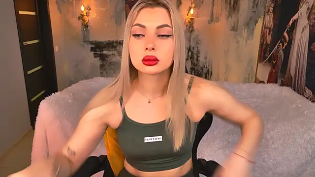 HyileyClark online show from February 2026 09:17:01 AM