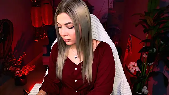 HyileyClark online show from March 2026 09:19:01 AM