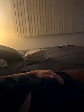 Snapshot of Elosoo chatting on December 2025 12:46:02 AM Elosoo online show from December 2025 12:46:02 AM