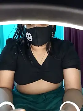 Snapshot of priya2098 chatting on February 2026 06:30:01 PM priya2098 online show from February 2026 06:30:01 PM