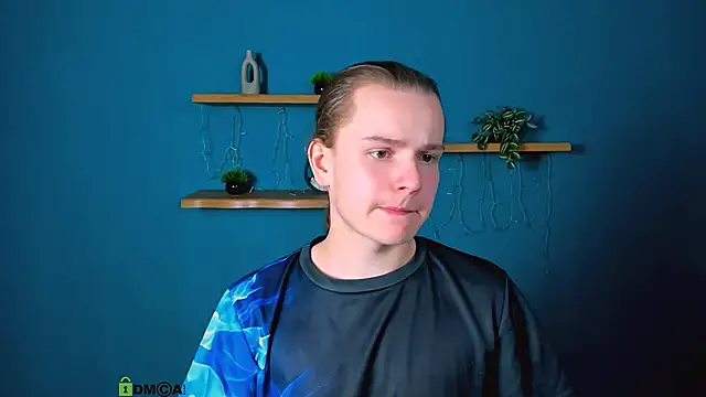 leo void online show from December 2025 08:02:02 PM