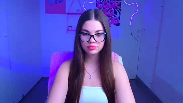 Snapshot of Violetta_Brilliant chatting on January 2026 12:23:02 PM Violetta Brilliant online show from January 2026 12:23:02 PM