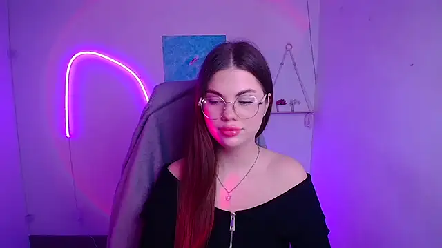 Snapshot of Violetta_Brilliant chatting on January 2026 12:11:02 PM Violetta Brilliant online show from January 2026 12:11:02 PM