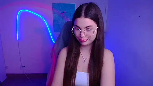 Snapshot of Violetta_Brilliant chatting on January 2026 12:34:01 PM Violetta Brilliant online show from January 2026 12:34:01 PM