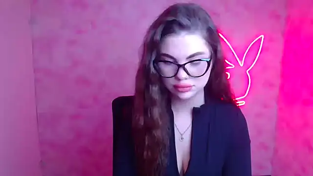 Snapshot of Violetta_Brilliant chatting on December 2025 12:51:02 PM Violetta Brilliant online show from December 2025 12:51:02 PM