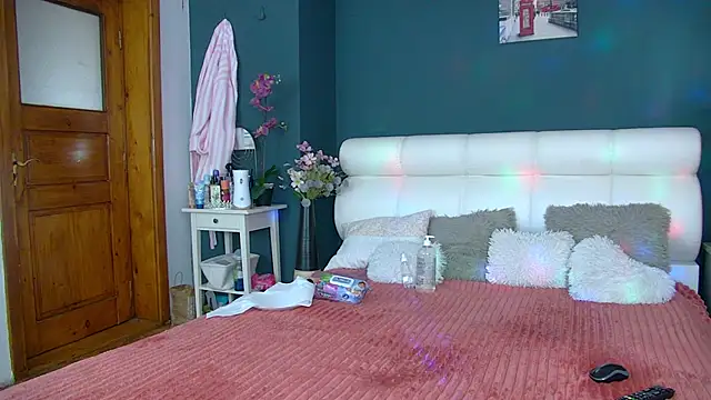 Cougar Milff online show from April 2026 01:59:01 PM