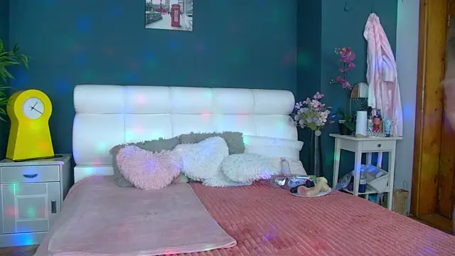 Cougar Milff online show from April 2026 11:50:02 AM