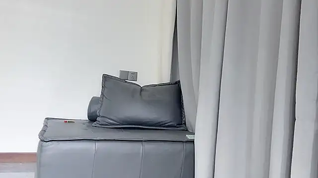 wanou33669 online show from December 2025 12:37:01 PM