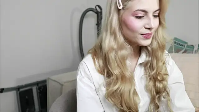 Snapshot of perfectmaryjane chatting on November 2025 04:18:01 PM perfectmaryjane online show from November 2025 04:18:01 PM