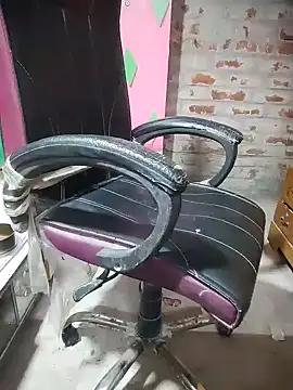 livaroy online show from November 2025 11:38:02 PM