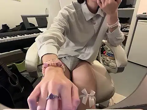 Snapshot of sam_in_transition chatting on November 2025 01:44:02 PM sam in transition online show from November 2025 01:44:02 PM