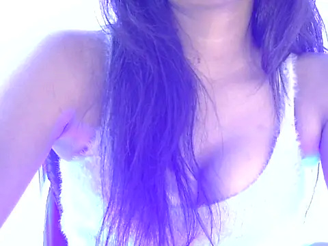 cute girl1213 online show from November 2025 04:07:02 PM