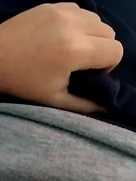 erdestruttor18 online show from November 2025 08:25:02 AM