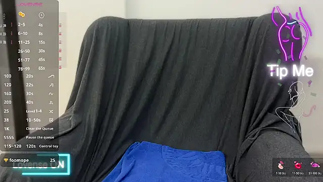 valoriaaaa online show from December 2025 10:48:01 PM