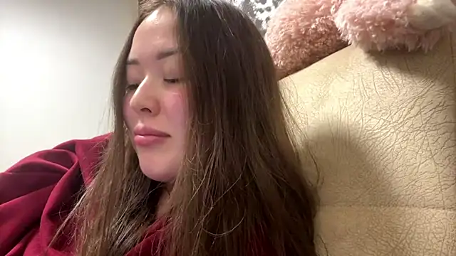 CurietHana1 online show from December 2025 03:32:02 PM