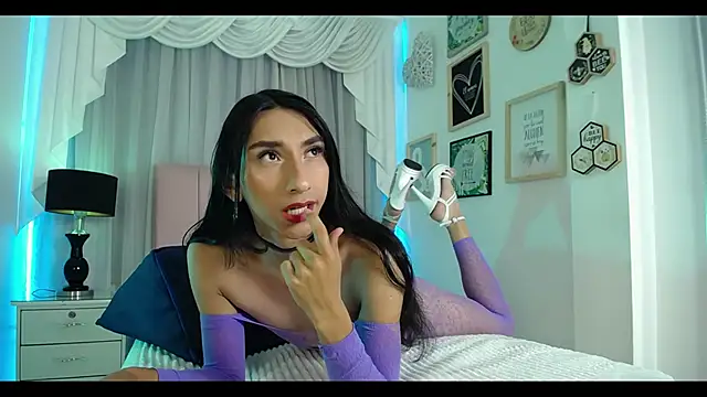 IsabelleDaza online show from February 2026 12:07:01 PM