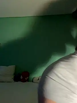 Snapshot of SweetLipssss chatting on November 2025 05:13:01 PM SweetLipssss online show from November 2025 05:13:01 PM