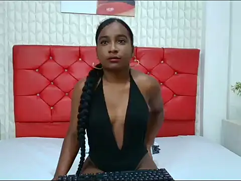 Apriil Sweett online show from December 2025 01:26:02 PM