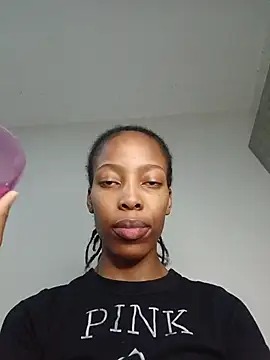 MsParisSmith online show from December 2025 08:28:02 PM